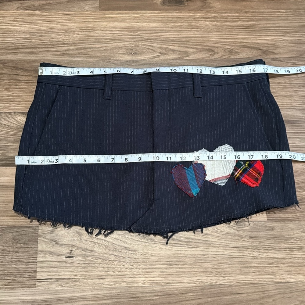 Urban Renewal Mini Pinstripe Navy Heart Patches Pockets Upcycled Zip Up Skirt L - Picture 8 of 13